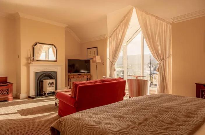 Butler Arms Hotel วอเตอร์วิลล์ ภายนอก รูปภาพ